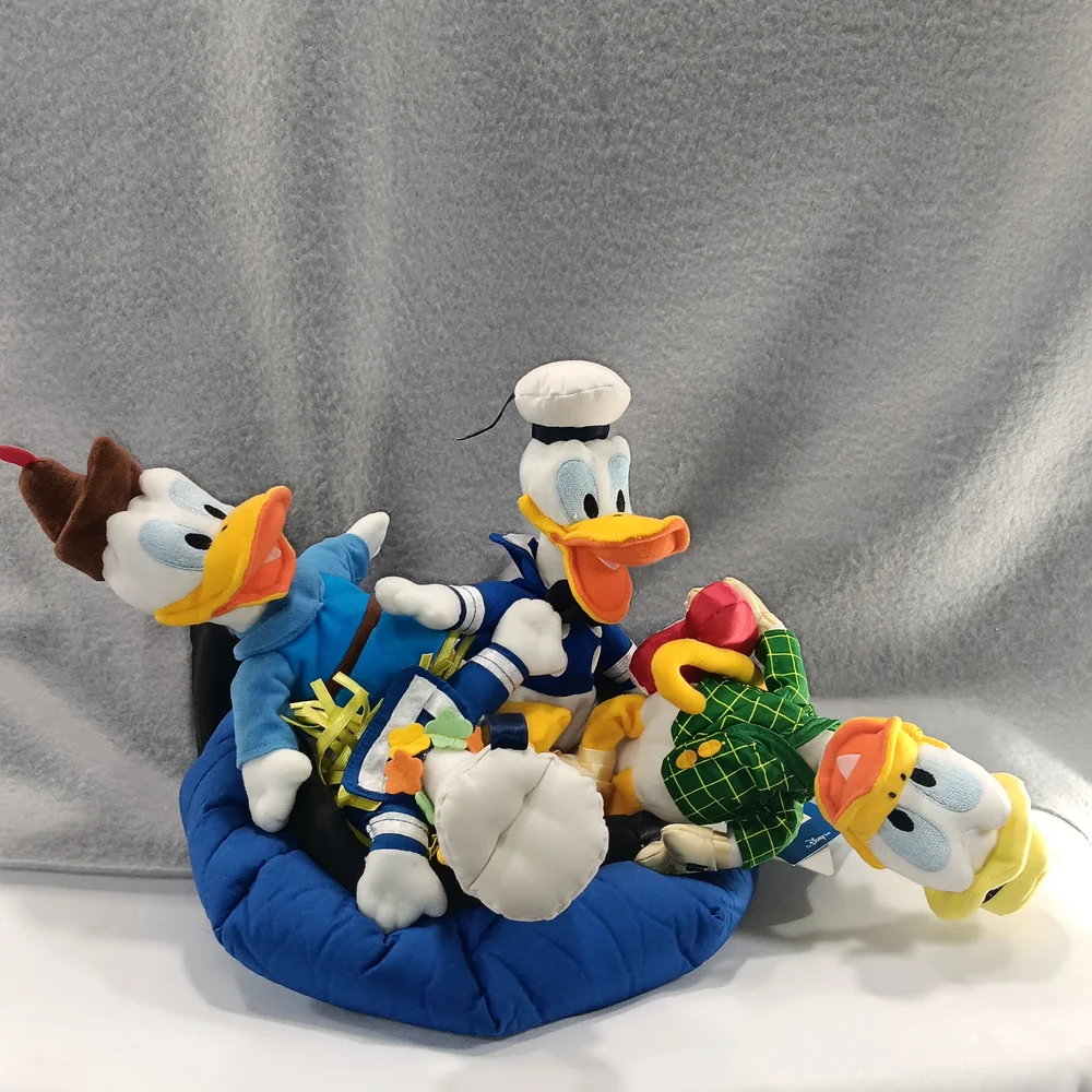 Donald Duck Bean Bag Characters 65th Anniversary Disney Store 4 In Hat W Tags